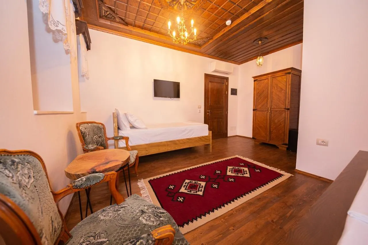 Berati Castle Hotel 4*, بيرات